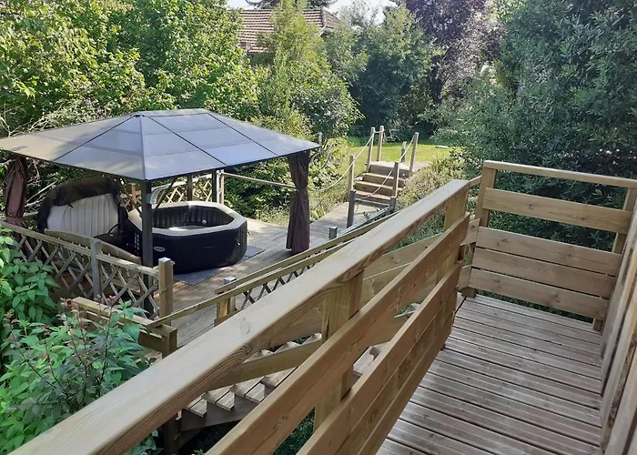 Les Mandarins Bed and breakfast 3*