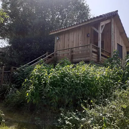 Les Mandarins Bed & Breakfast 3*