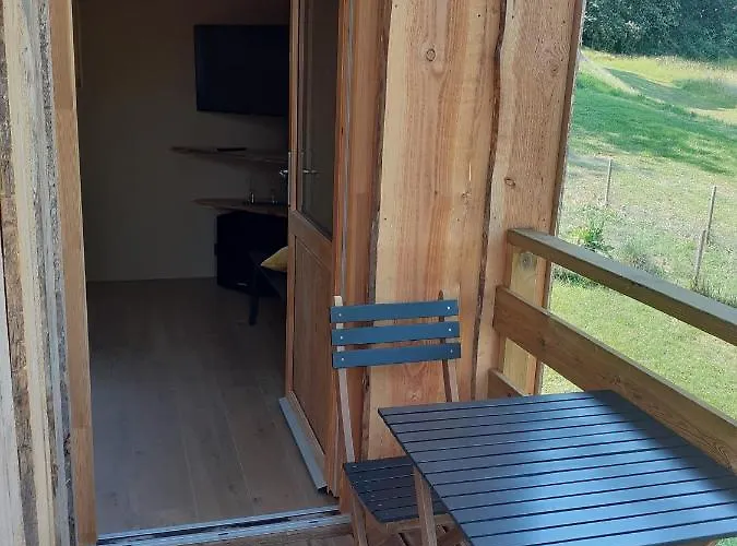 Les Mandarins ベッド・アンド・ブレックファスト 3*